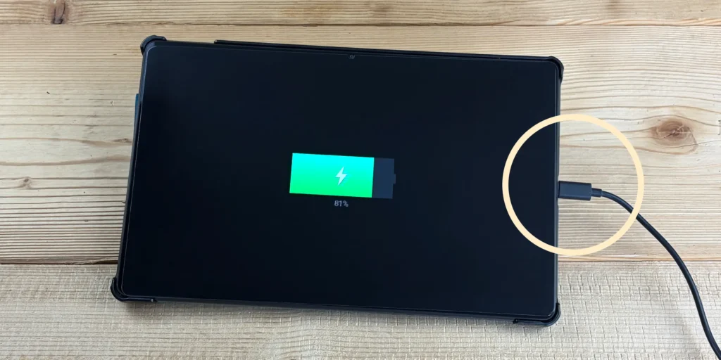 Das Tablet aufladen